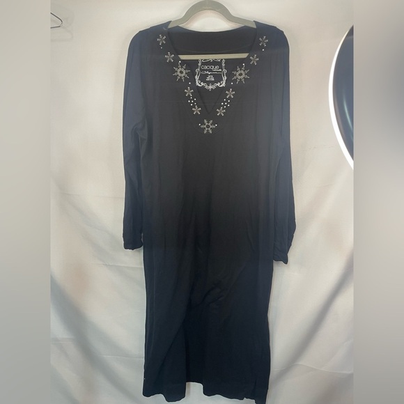Cacique Other - Cacique 100% cotton long night gown with winter embellishments. Size 14/16